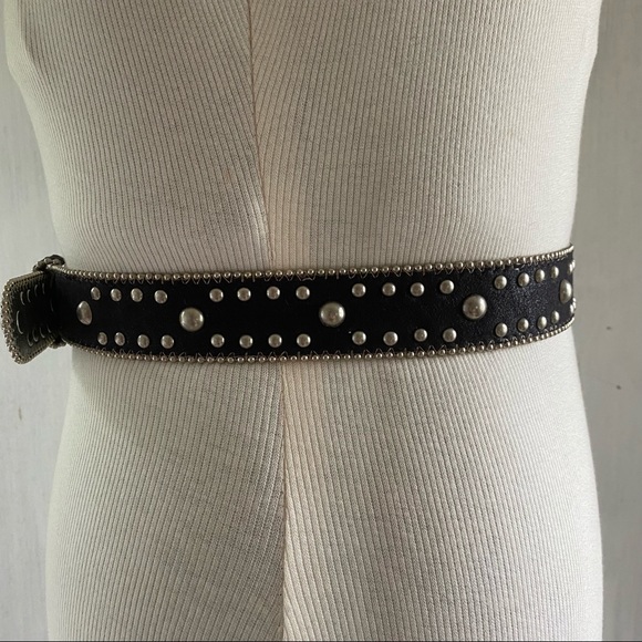 Kathy van Zeeland buckle stud back leather belt - Picture 5 of 15